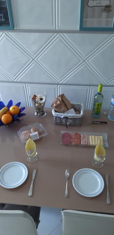 Apartamento Urb. Vila Nova, Lote 5 アルマカオ・デ・ペラ エクステリア 写真