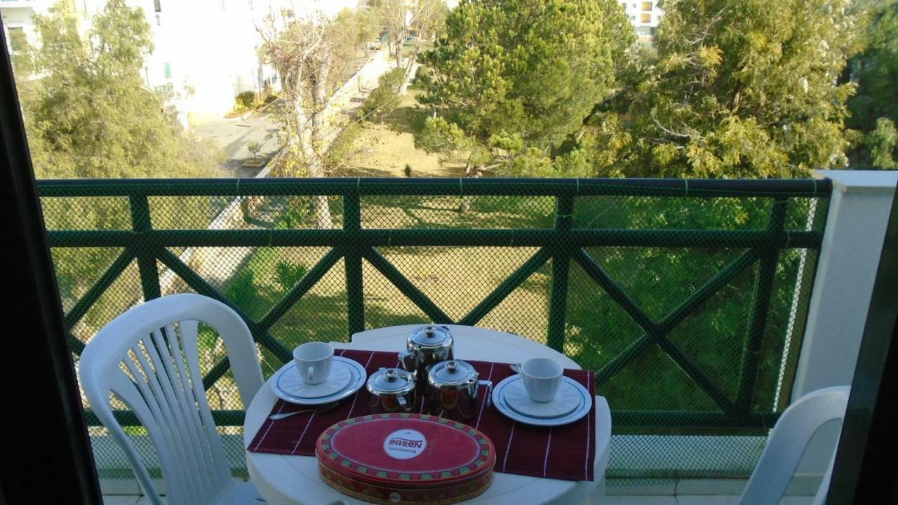 Apartamento Urb. Vila Nova, Lote 5 アルマカオ・デ・ペラ エクステリア 写真