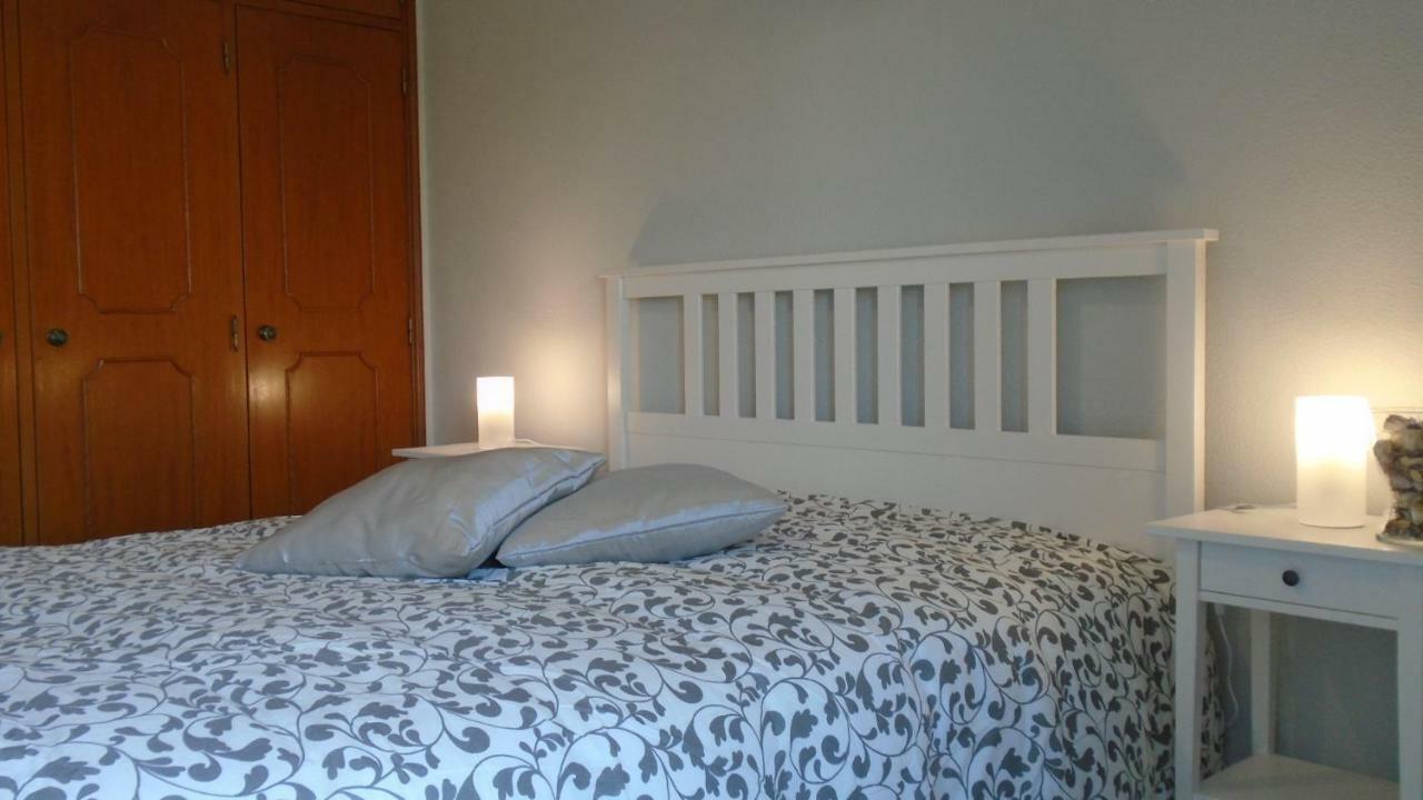 Apartamento Urb. Vila Nova, Lote 5 アルマカオ・デ・ペラ エクステリア 写真