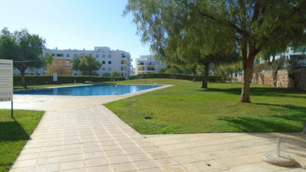 Apartamento Urb. Vila Nova, Lote 5 アルマカオ・デ・ペラ エクステリア 写真